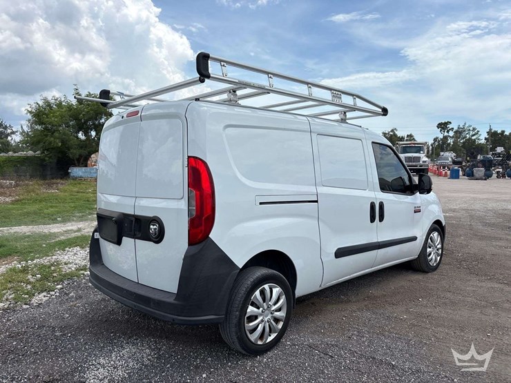 2017-ram-promaster-city-image-3