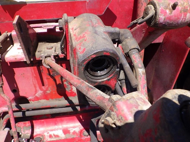 international-i-656-tractor-image-18