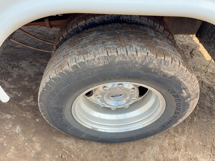 2017-ford-f350-xl-image-14