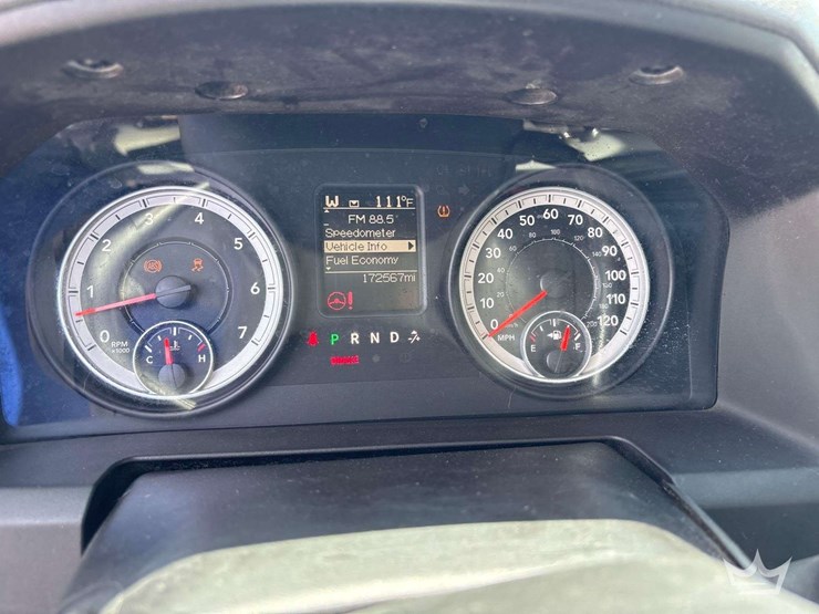 2013-dodge-1500-image-12