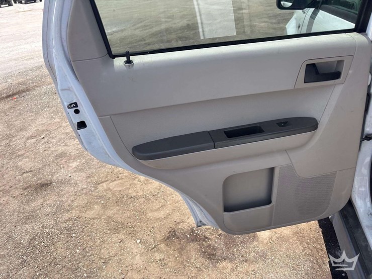 2008-ford-escape-image-18