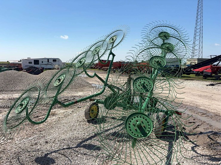 john-deere-702-image-6