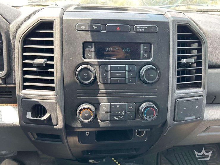 2017-ford-f550-image-15