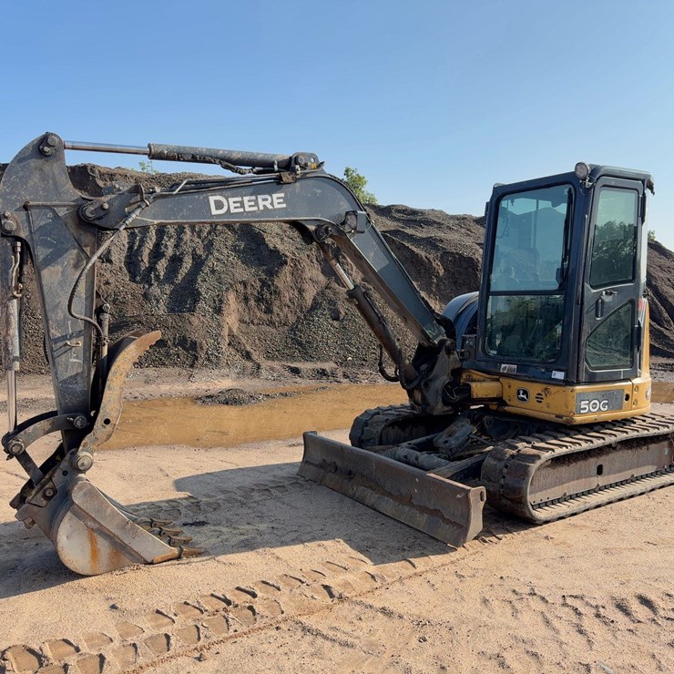 2016 DEERE 50G