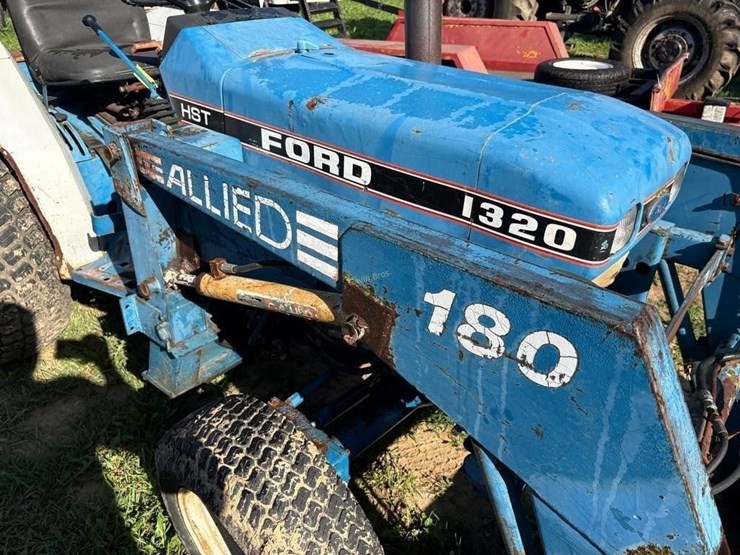 1992-ford-1320-image-5