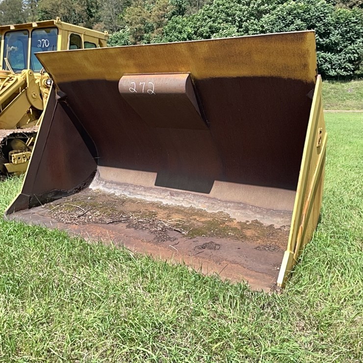 BALDERSON B80-12 BUCKET W/ EDGE RUBBER TIRED LOADER ATTACHMENT