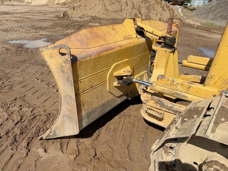 2004-caterpillar-d5g-xl-image-10