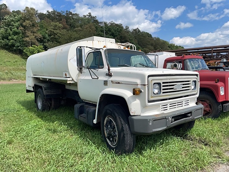 1976-chevrolet-c65-image-2