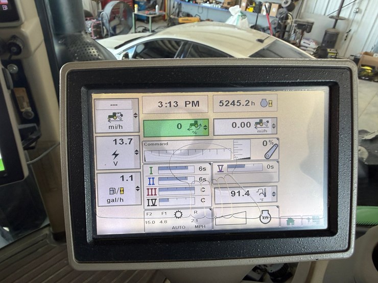 2011-john-deere-8285r-image-87