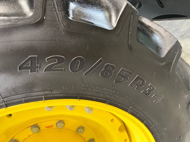 2011-john-deere-8285r-image-8