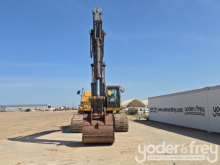 2011-deere-450d-lc-image-8