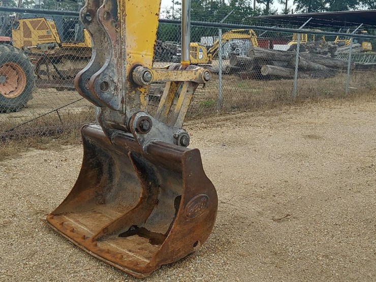 2010-komatsu-pc160-lc-8-image-6