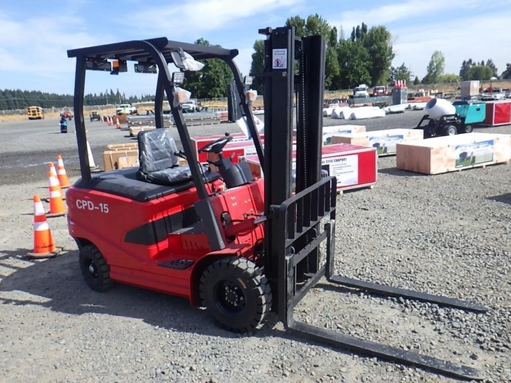 2026-sdlool-d15-electric-forklift-image-4