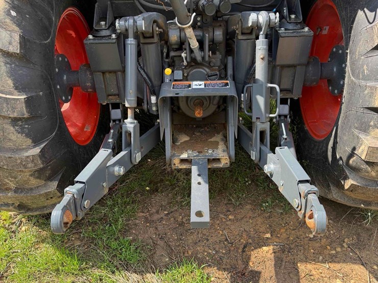2024-kubota-m7060d-image-5