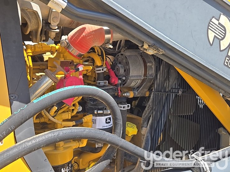 2019-deere-310sl-image-49