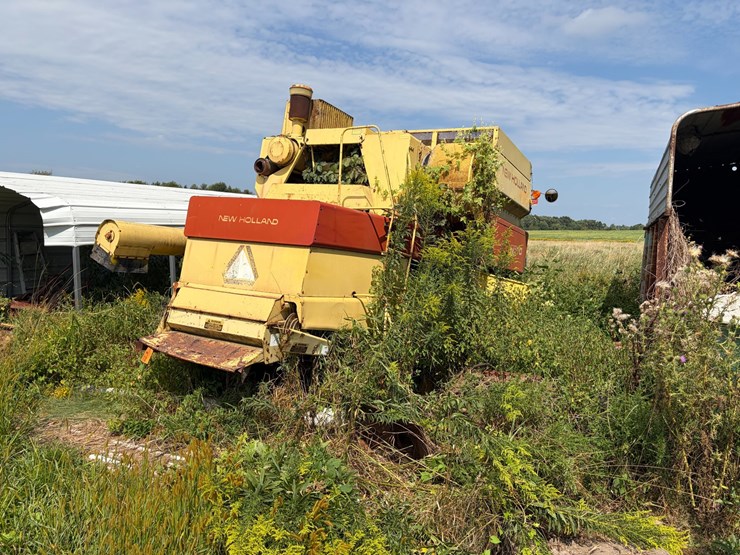new-holland-tr70-image-7