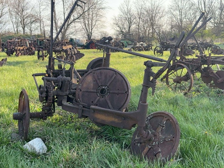 ihc-2-bottom-disc-plow-image-5