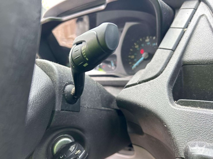 2016-ford-transit-image-16