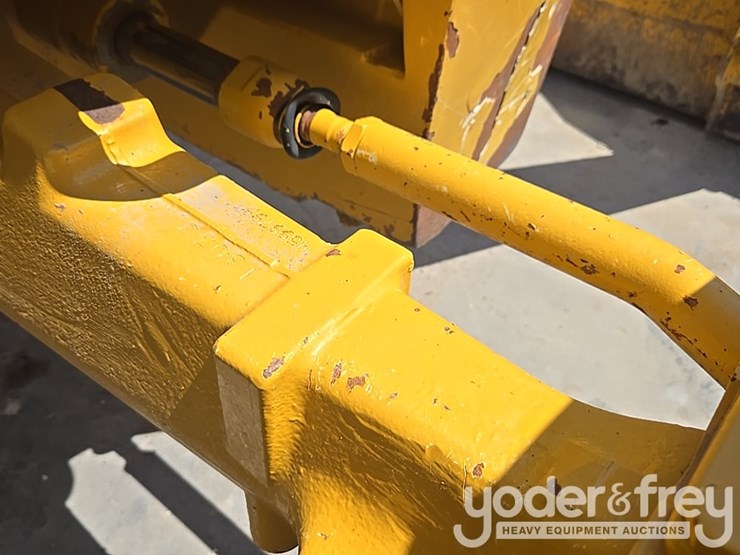 2019-deere-310sl-image-22