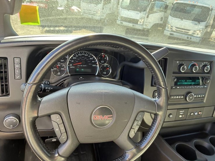 2023-gmc-3500-image-15