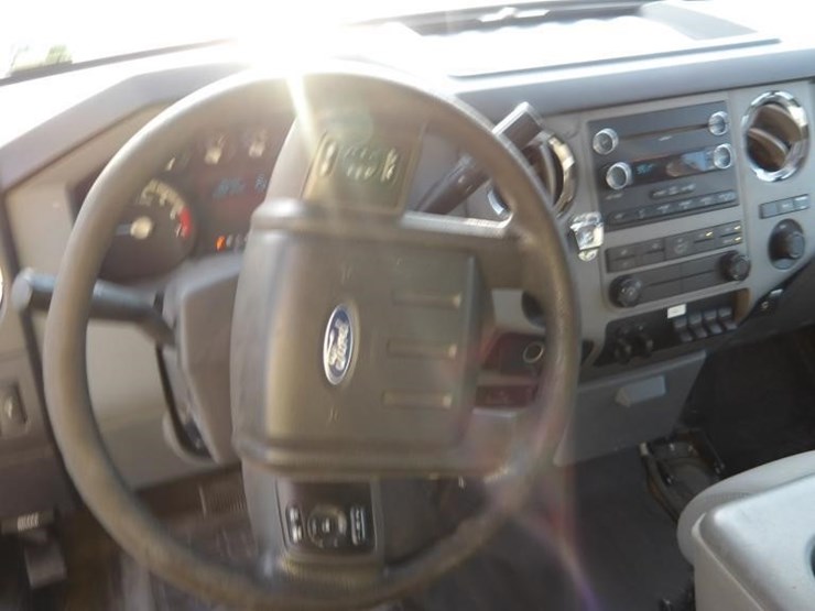 2011-ford-f250-image-18