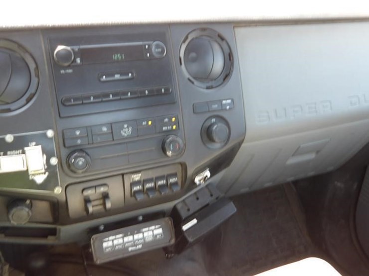 2014-ford-f350-image-15