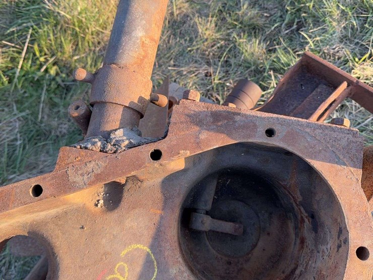 caterpillar-60-image-11