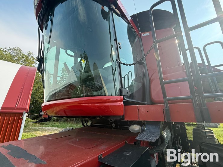 2010-case-ih-8120-image-14