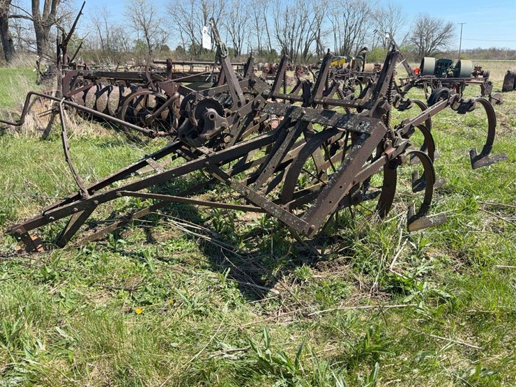 john-deere-field-cultivator-image-8