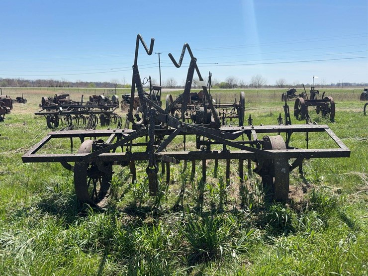 john-deere-10-image-11
