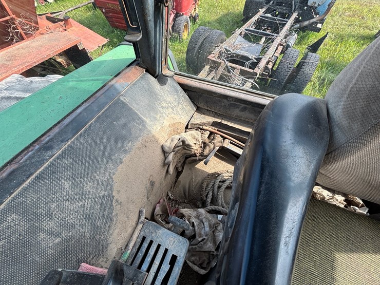 john-deere-4630-image-38