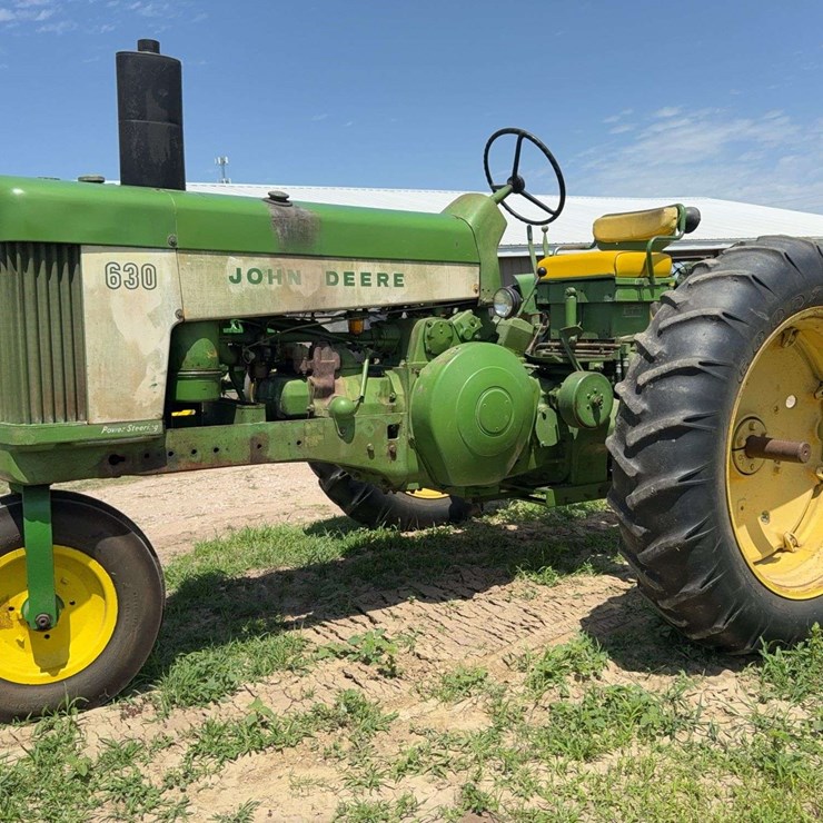 JOHN DEERE 630