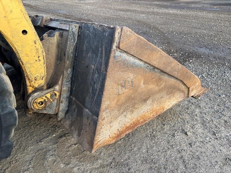 caterpillar-226b3-image-12