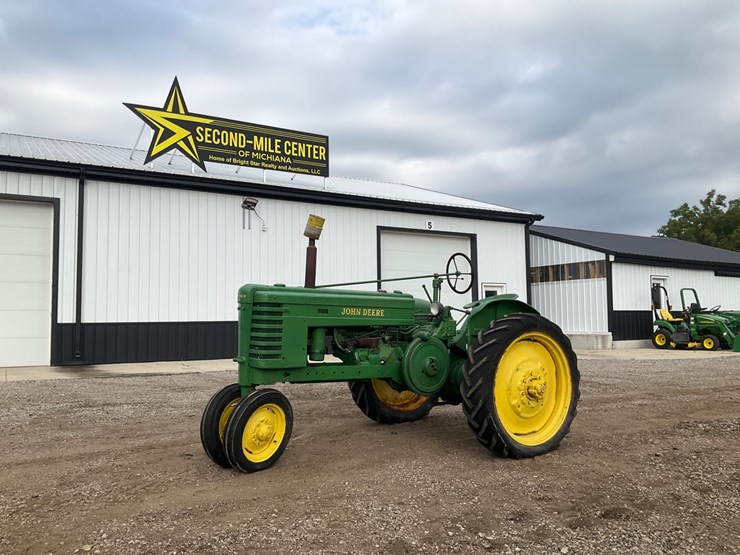 1946-john-deere-h-image-1