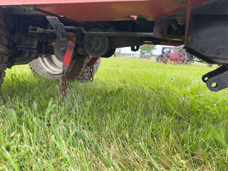 gilson-gt18he-garden-tractor-image-21