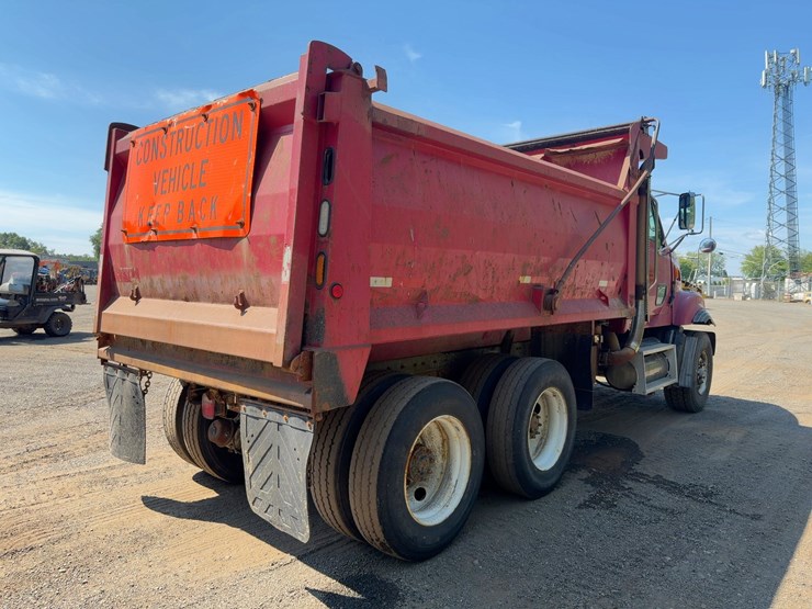 2008-sterling-lt9500-image-5