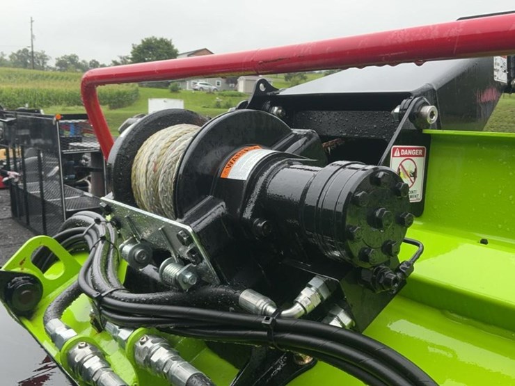 #298-•-2024-dyna-vortex-v-18-brush-chipper-image-36