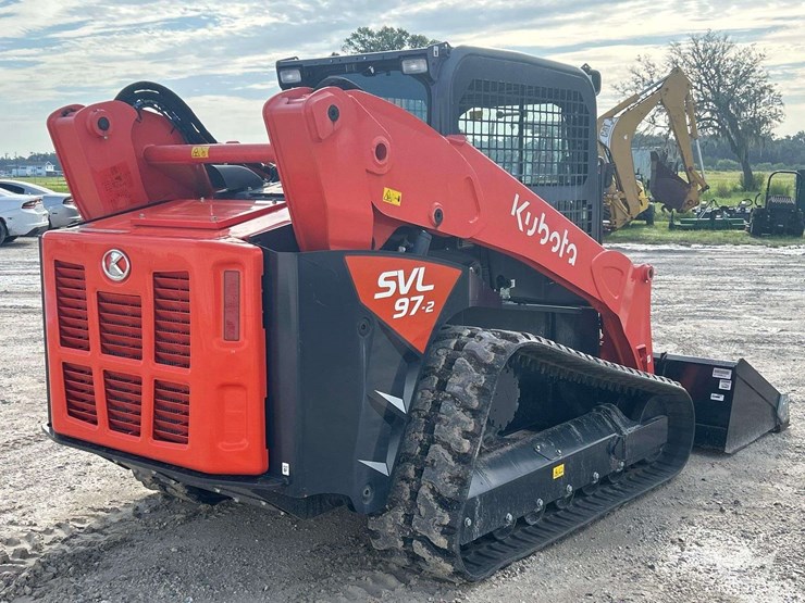 2023-kubota-svl97-2-image-3