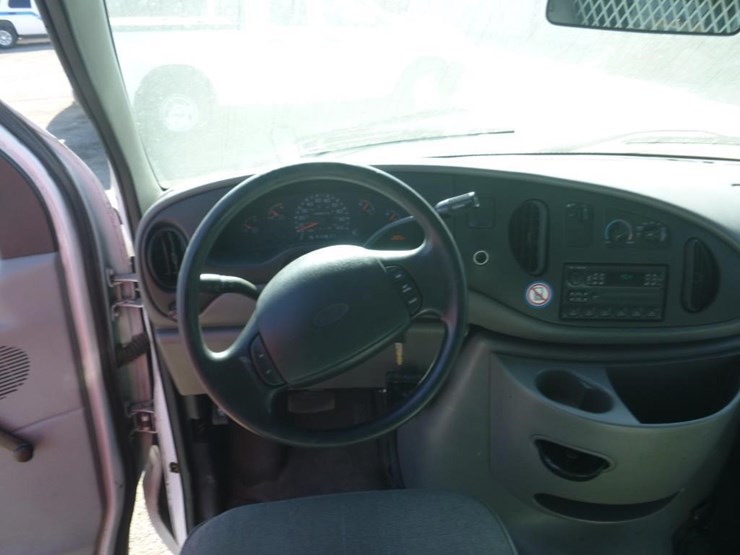 1997-ford-econoline-350-image-9