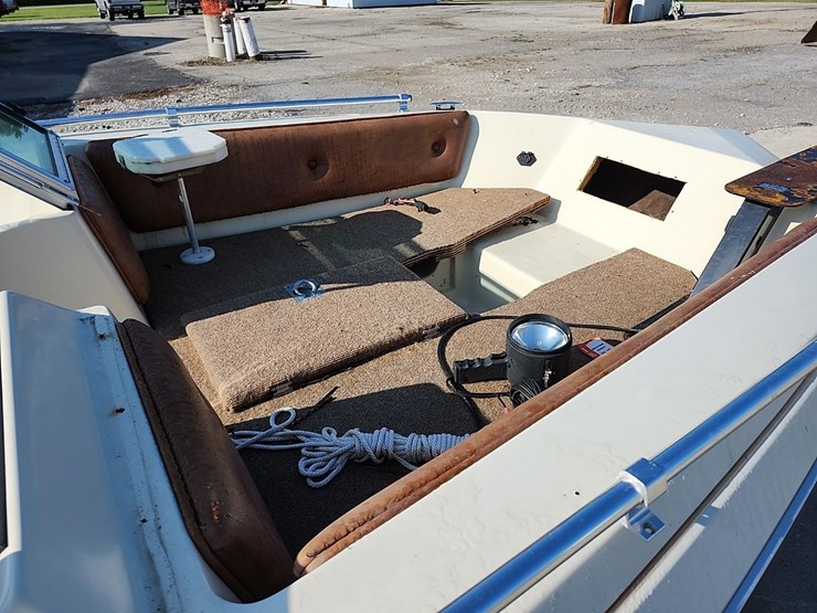 16ft-rinker-fish-&-ski-boat-image-13