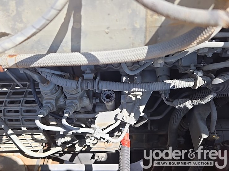 2011-deere-450d-lc-image-73