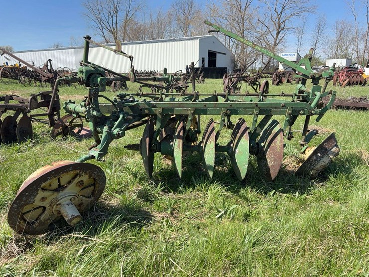 john-deere-disc-plow-image-2