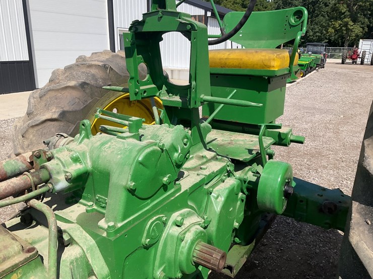 1953-john-deere-70-image-11