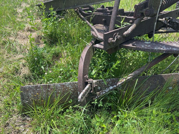 pull-type-road-grader-image-19
