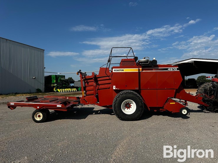 2002-hesston-4910-image-5