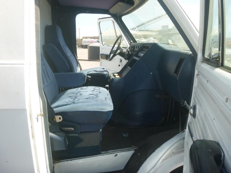 1988-chevrolet-g30-image-10
