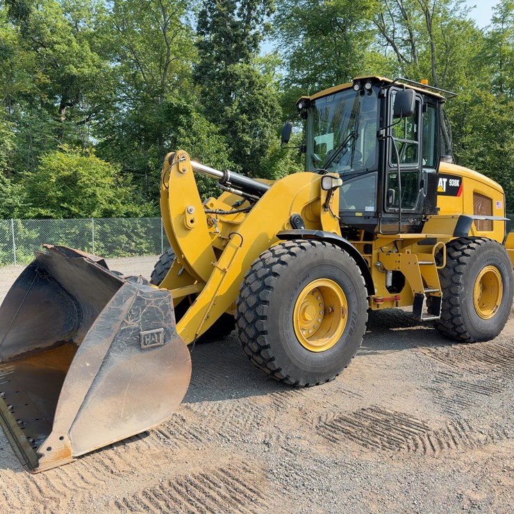 2015 CATERPILLAR 938K