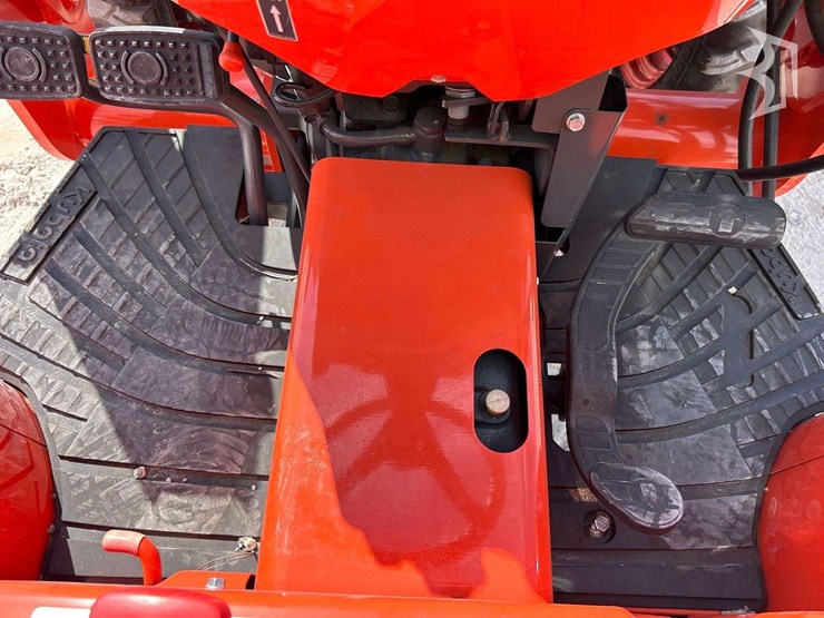 2024-kubota-l2502hst-image-34