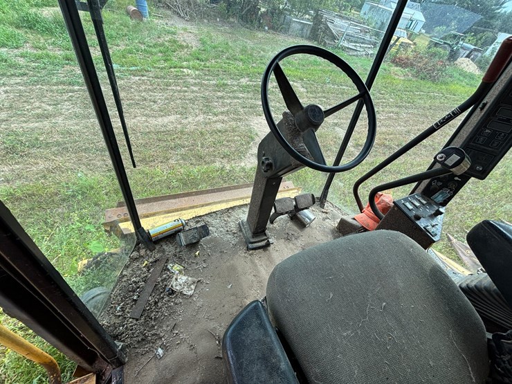 new-holland-tr86-image-61