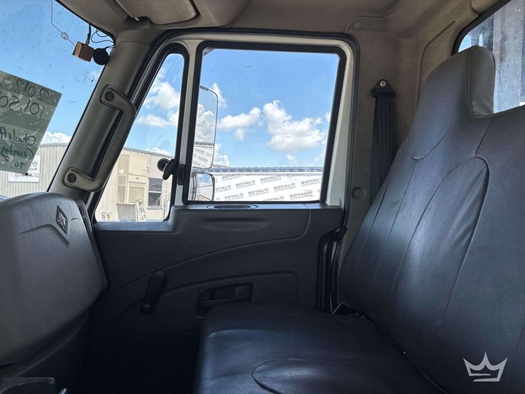 2012-international-durastar-4300-image-41